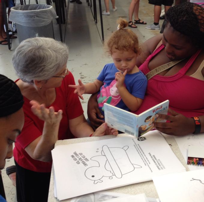 celebrate-picture-books-picture-book-review-interview-with-Ellen-Mayer-free-laundry-day