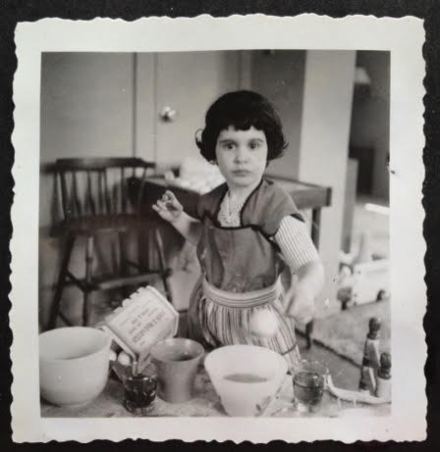 celebrate-picture-books-picture-book-review-interview-with-Ellen-Mayer-dying-easter-eggs