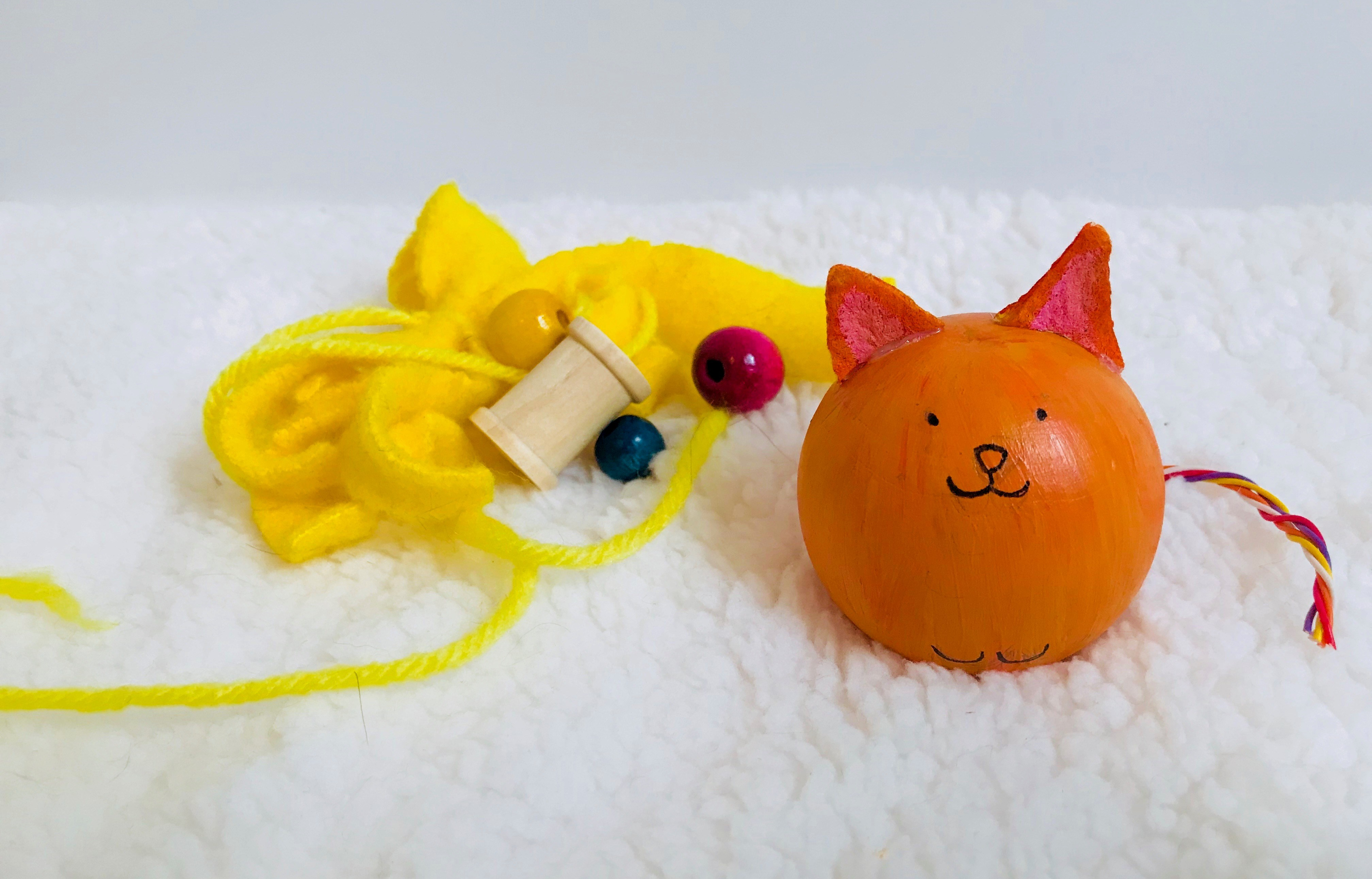 celebrate-picture-books-picture-book-review-wooden-bead-cat-craft