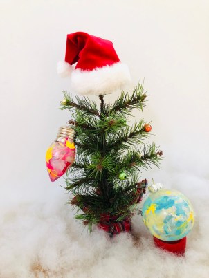 celebrate-picture-books-picture-book-review-christmas-ornaments-craft