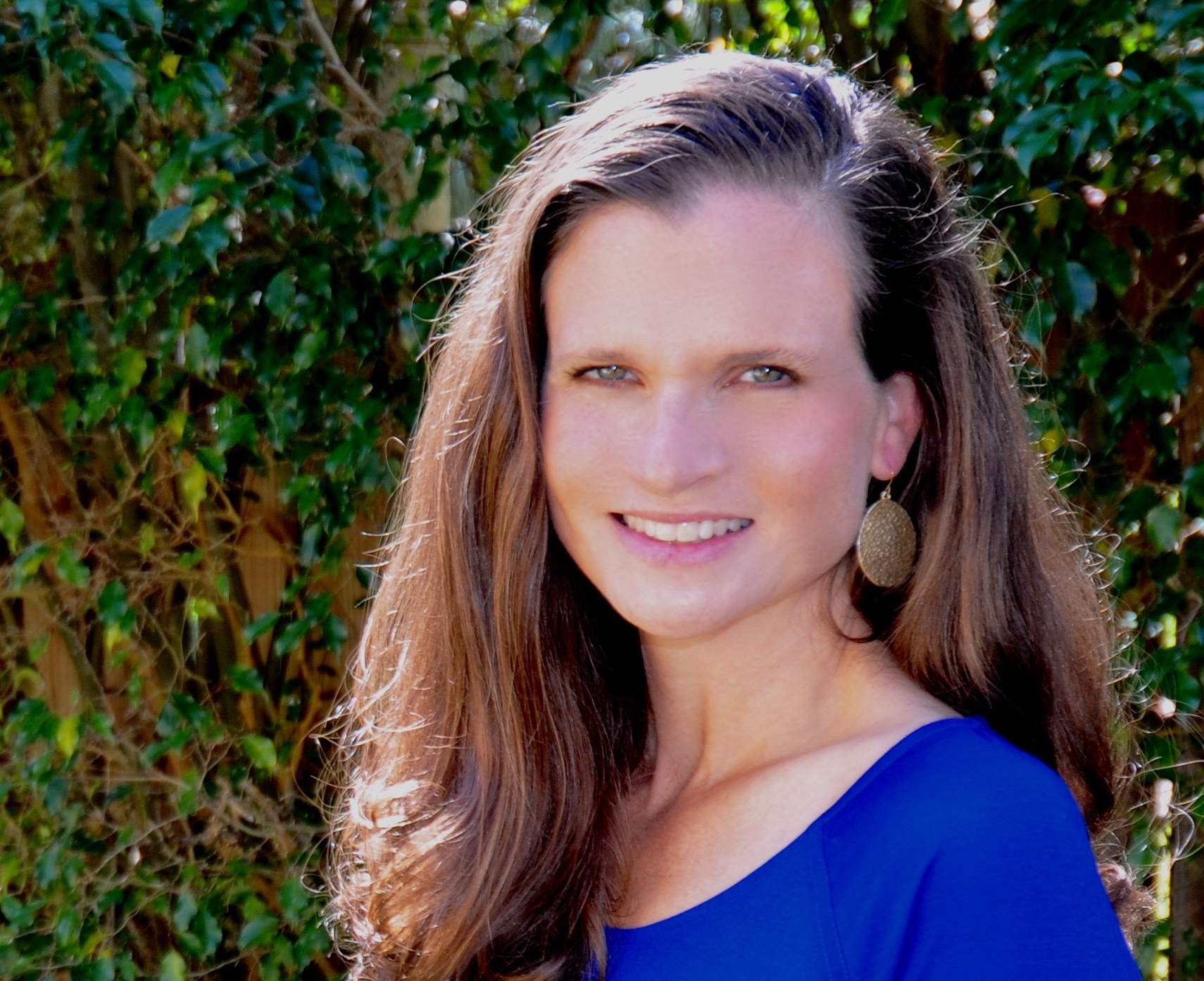 celebrate-picture-books-picture-book-review-tara-knudson-headshot