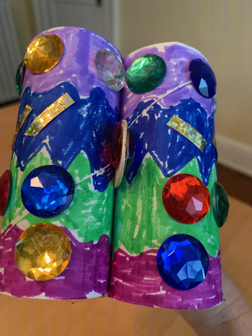 celebrate-picture-books-picture-book-review-laura-sassi's-opera-glasses-craft