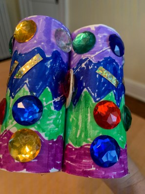 celebrate-picture-books-picture-book-review-laura-sassi's-opera-glasses-craft