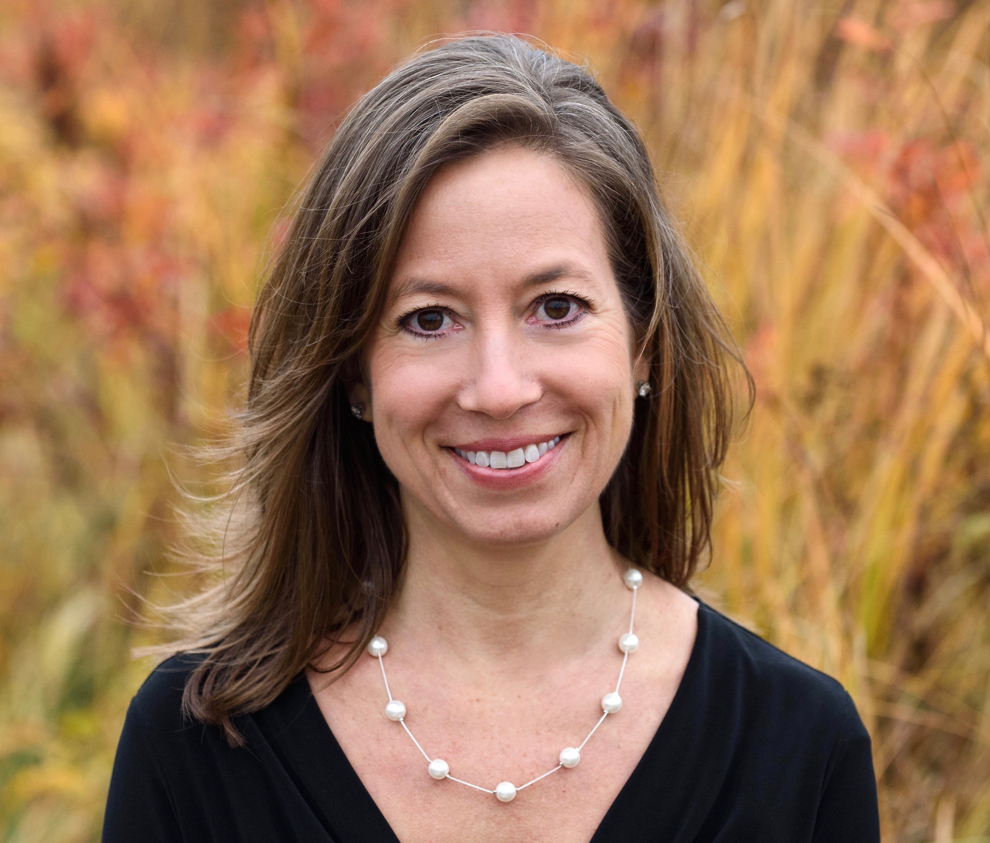 celebrate-picture-books-picture-book-review-Elisa-Boxer-headshot