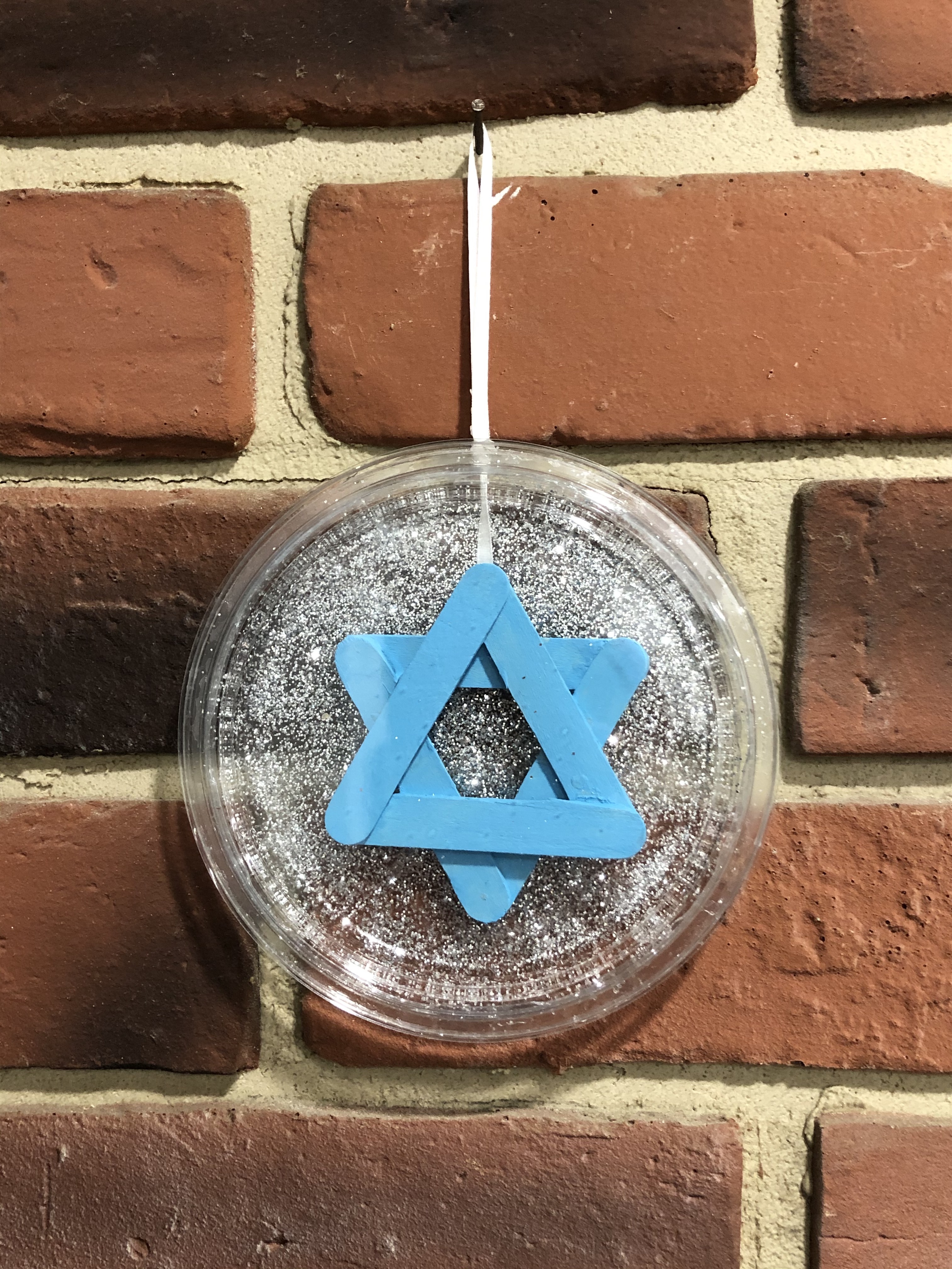 celebrate-picture-books-picture-book-review-hanukkah-craft